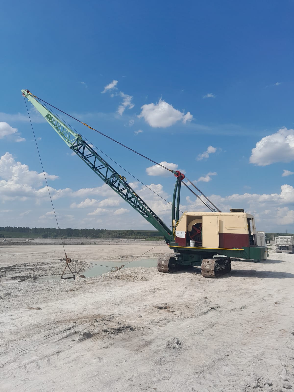 Desassoreamento_de_barragem_de_rejeitos_em_mineradora_utilizando_caçamba_dragline