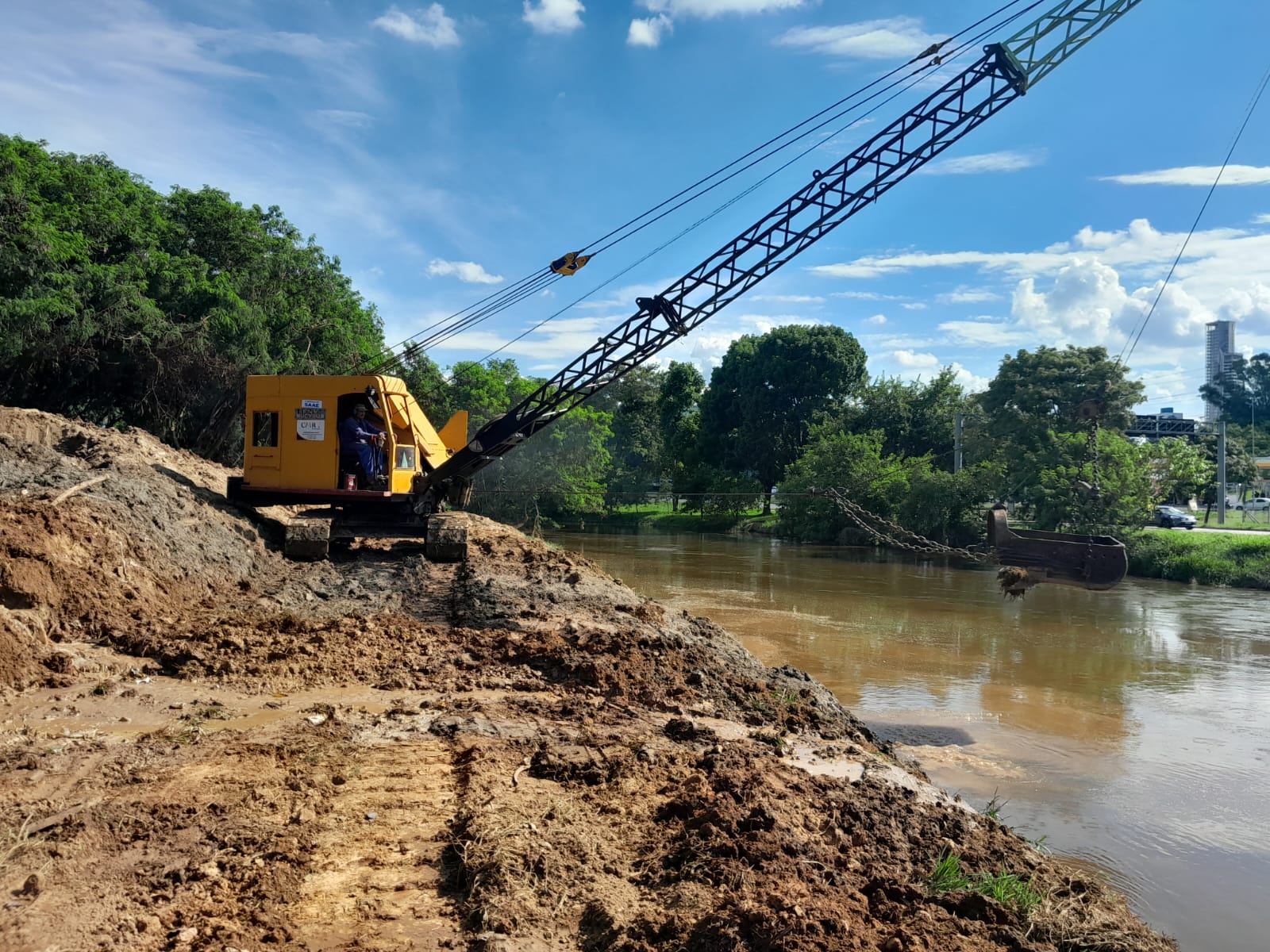 CMR-Terraplenagem-dragagem-ambiental-para-remoção-de-sedimentos